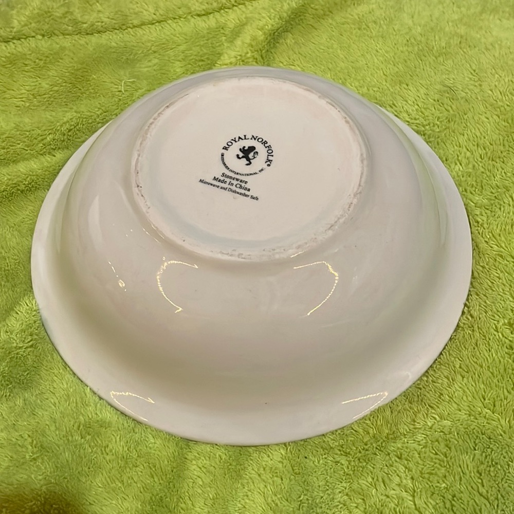 Royal Norfolk bowl